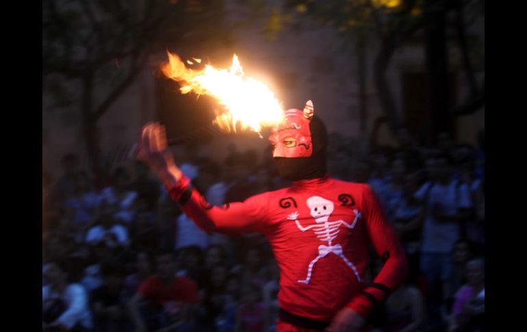 Presentación de Circo Dragón en Plaza Liberación.  /