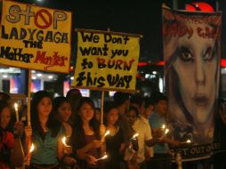 La gira ''Born This Way'', ha provocado diversas manifestaciones a favor y en contra de la artista pop en Asia. REUTERS  /