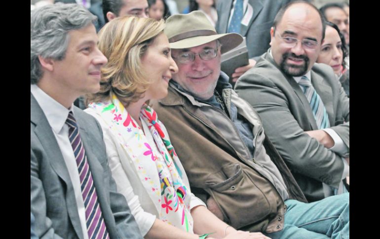 En la cumbre participó el Movimiento por la Paz con Justicia y Dignidad, del poeta Javier Sicilia (de sombrero en la foto).EL UNIVERSAL  /