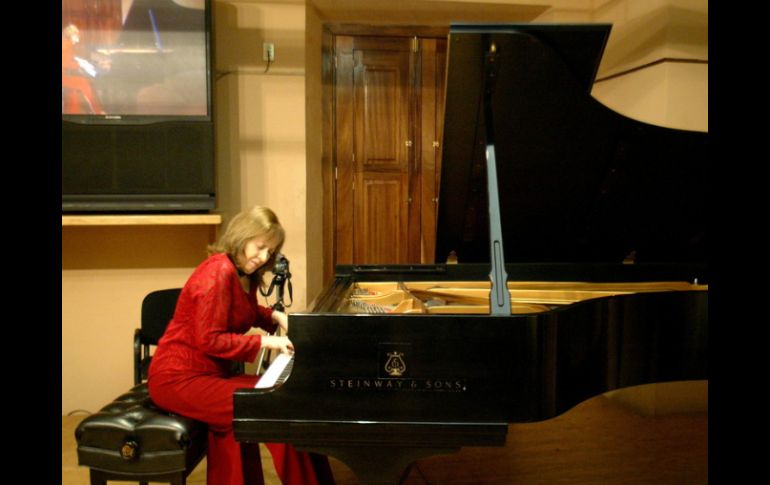 La pianista y autora del libro 'Felipe Villanueva', Eva María Zuk. ARCHIVO  /