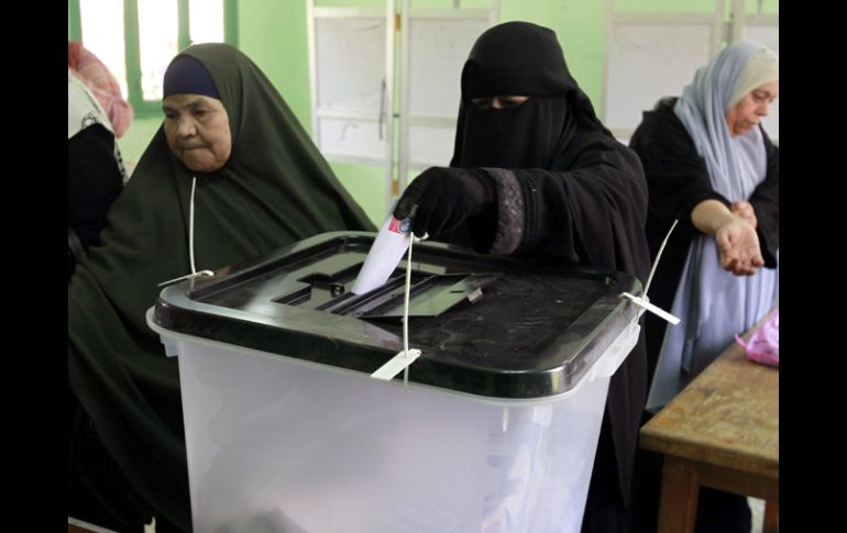 La votación en esta primera vuelta seguirá el jueves.EFE  /