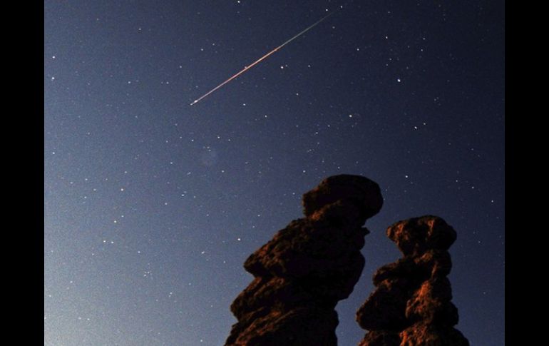 Un posible meteorito la noche del 18 de mayo causó un resplandor atípico en los cielos y produjo un estruendo. ARCHIVO  /