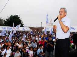 lberto Cárdenas durante un mitin en la colonia Huentitán El Bajo. ESPECIAL  /