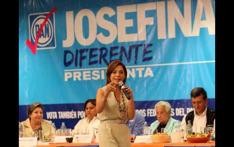 osefina Vázquez Mota durante una reunión con mujeres de Torreón. EL UNIVERSAL  /