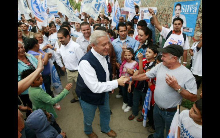 Fernando Guzmán acudió a un evento con casi mil personas. ESPECIAL  /