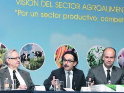 El candidato de Nueva Alianza llamó a no tener miedo a usar la tecnología en el campo. NTX  /