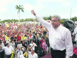 lópez obrador en lázaro cárdenas, michoacán. El candidato también visitó Tejupilco y Zihuatanejo, en el Estado de Guerrero.EL UNIVERSAL  /