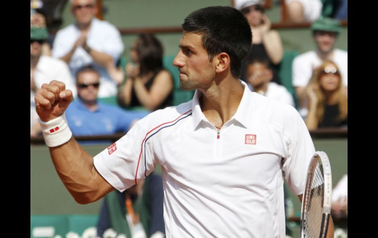 Djokovic celebra tras ganar el enfrentamiento con el esloveno Potito Starace. REUTERS  /