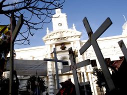 En distintas plazas y jardínes en las inmediaciones del Palacio de Gobierno de Sonora permanecen las manifestaciones. ARCHIVO  /