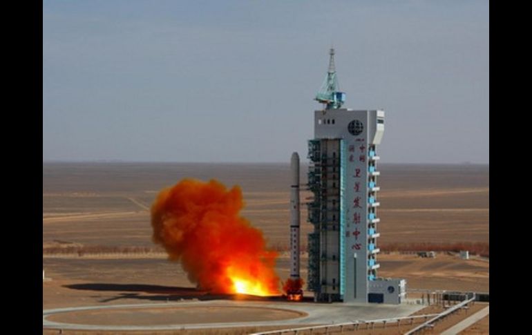 Un cohete ''Gran Marcha 4B'' transoprtó al satélite hasta su órbita. ESPECIAL  /