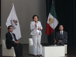 Isabel Miranda de Wallace, se reunió con estudiantes de la Universidad de Londres. NOTIMEX  /