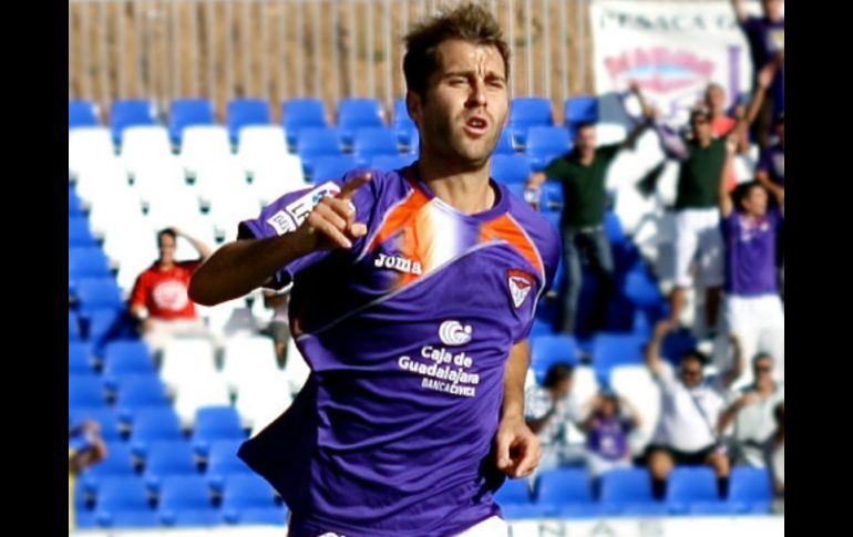 El atacante, de 29 años, milita en el Guadalajara de la Segunda División de España. ESPECIAL  /