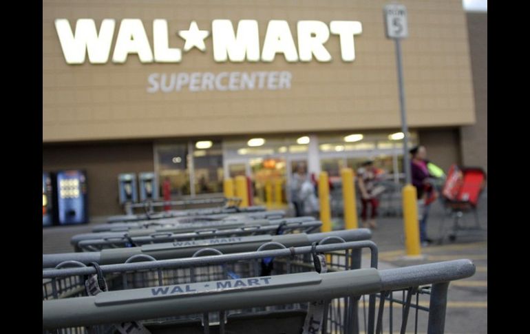 The New York Times publicó, a finales de abril, que Wal Mart de México erogó más de 24 MDD en sobornos a funcionarios. ARCHIVO  /