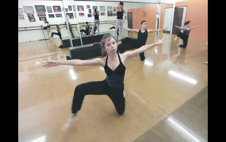 En el montaje de las coreografías del reconocido Onésimo González, fallecido en 1998, participa Rafael Carlín.  /