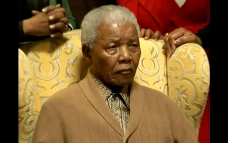 Las primeras imágenes de Nelson Mandela, 93 años, desde  octubre del año pasado. AP  /