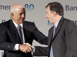 El presidente del grupo BBVA Francisco González y el secretario de Hacienda, José Antonio Meade. NTX  /