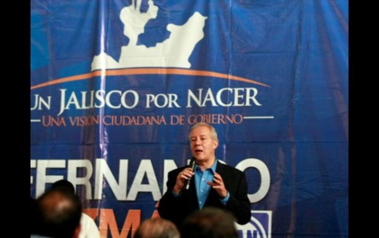 Fernando Guzmán, aspirante panista a la gubernatura, habló ante la Asociación Mexicana de Regidores. ESPECIAL  /