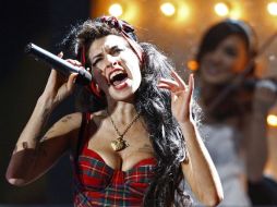 Diez meses después de la muerte de la cantante Amy Winehouse, su familia ha puesto a la venta su casa. ARCHIVO  /