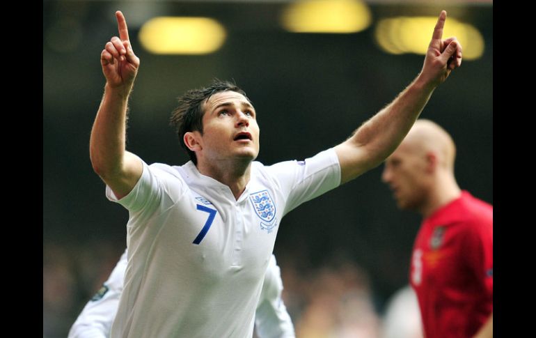 Frank Lampard se une a la baja de Gareth BArry en la Selección de Inglaterra. AFP  /