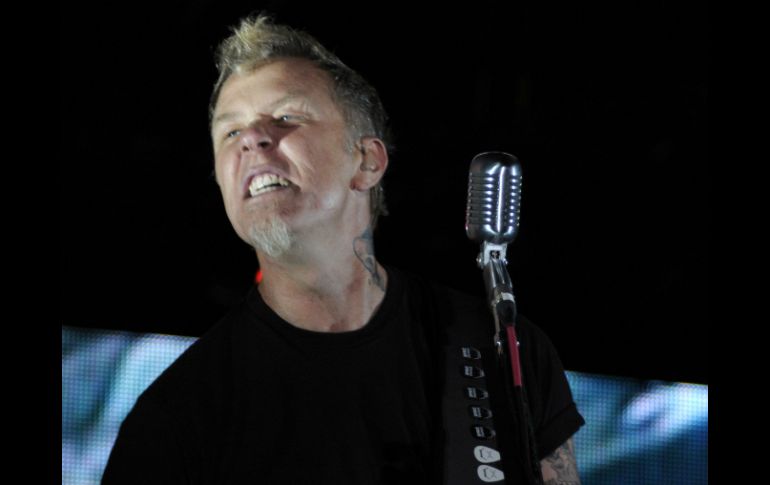 Durante este tour, Metallica por primera vez presenta completo su clásico disco ''Black album''. ARCHIVO  /