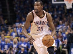 Kevin Durant aportó 22 puntos, seis rebotes y cinco asistencias, con lo que guió a su equipo a la victoria. REUTERS  /