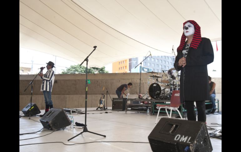 El show de los Moster rockid show y ¡Qué payasos! , se realilzó en la explanada de la Expo Guadalajara.  /