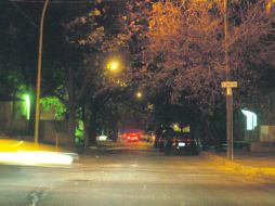 DE NOCHE. Las calles oscuras y solas suelen ser de los lugares donde los delincuentes hacen de las suyas.  /