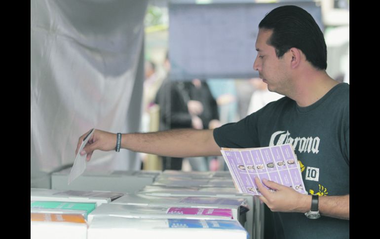 Los ciudadanos requieren más información antes de hacer caso a las simples críticas, opina el Instituto Electoral.  /