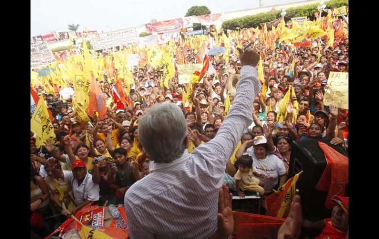 López Obrador durante acto de campaña realizado este lunes en Cosoleacaque, Veracruz. EL UNIVERSAL  /