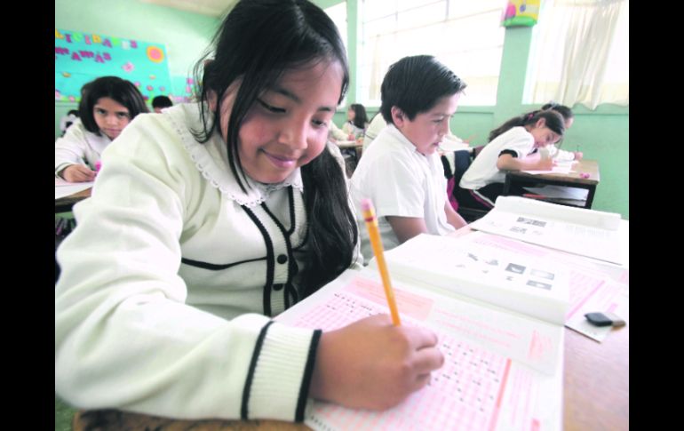 EXAMINADOS. Alumnos de todo el país realizan esta semana la prueba ENLACE. EL UNIVERSAL  /