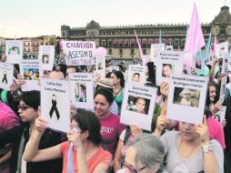 Personas protestan en el Zócalo de la Cd. de México para exigir justicia para los niños fallecidos en incendio deguardería ABC. NTX  /