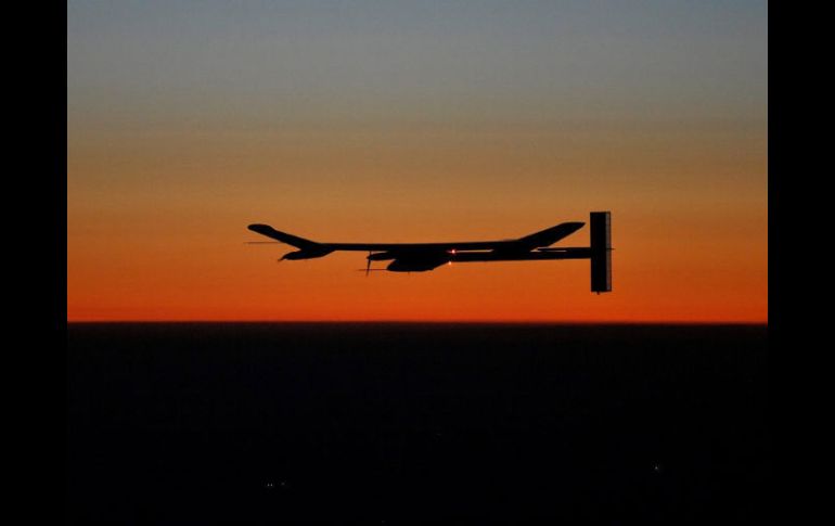 Este vuelo es el último ensayo antes de realizar una vuelta al mundo en 2014. NOTIMEX  /