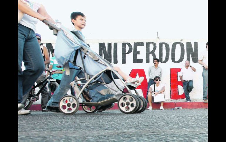 No sólo es asunto de los padres afectados. Todo tipo de persona marchó por las calles de Hermosillo para reclamar justicia.EL UNIVERSAL  /