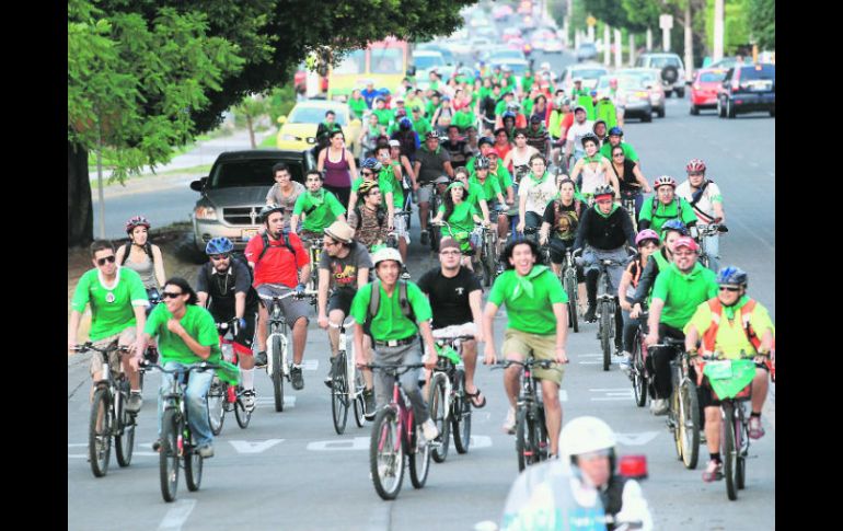 En la imagen, los participantes del recorrido durante su llegada al Parque Metropolitano.  /