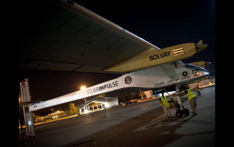 Será la primer aeronave que recorra el planeta durante día y noche, con el impulso de energía solar. EFE  /