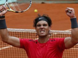 Nadal se impuso por 7-6 (7-4), 6-2 y 6-3 tras dos horas y 46 minutos de juego. AFP  /