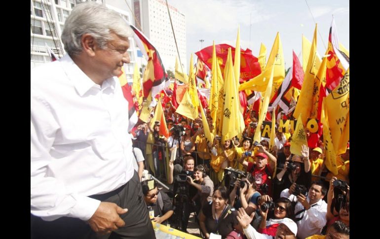 Andrés Manuel López Obrador durante un acto proselitista en Cuautitlán Izcalli. EL UNIVERSAL  /