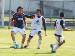 Héctor Reynoso (izq.) será sometido a una cirugía que no estaba en planes del Rebaño.  /