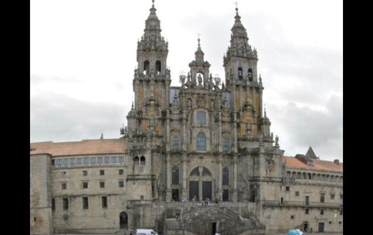 El premio entregado en Santiago de Compostela, España consta de nueve mil euros y la publicación del libro. ARCHIVO  /