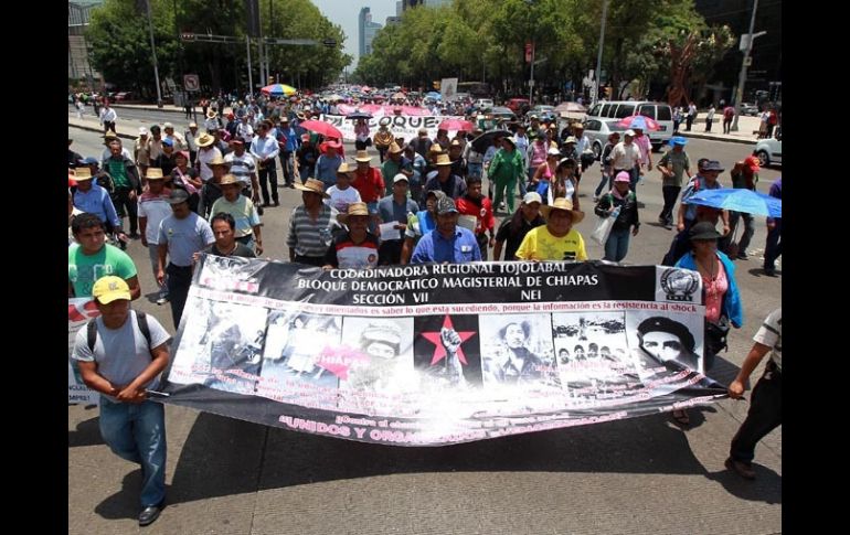 Se sumaran mas de siete mil maestros de Oaxaca a los que se manifiestan en el Distrito Federal. NTX  /