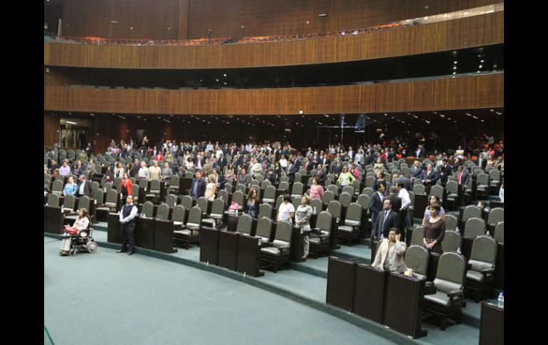 Diputados afirman no estar encontra de las televisoras, sino del monopolio de la televisión en México. ARCHIVO  /