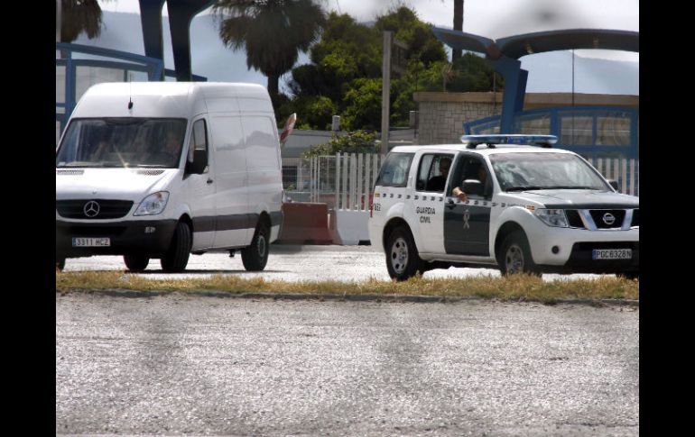 Equipo de técnicos del ministerio español se desplazó a Gibraltar para recoger parte de las colecciones arqueológicas. EFE  /