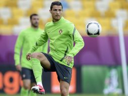 Cristiano Ronaldo durante la práctica del equipo luso. AFP  /