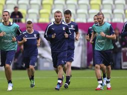 La selección de Italia realizó el reconocimiento de la cancha en Gdansk. EFE  /