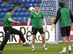 Los jugadores de Irlanda realizaron su última práctica previa al partido ante Croacia. EFE  /