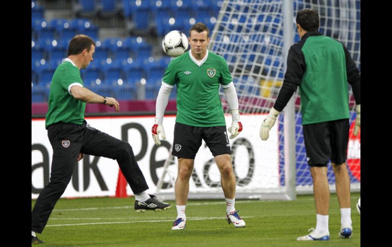 Los jugadores de Irlanda realizaron su última práctica previa al partido ante Croacia. EFE  /