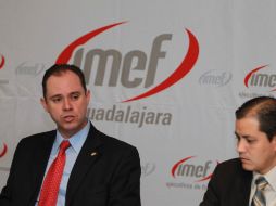 El presidente del IMEF, Juan Carlos Sáinz (corbata roja). ARCHIVO  /