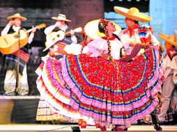 DIVERSIÓN DOMINICAL. Interpretarán bailables de Jalisco y Yucatán.  /