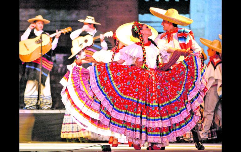 DIVERSIÓN DOMINICAL. Interpretarán bailables de Jalisco y Yucatán.  /