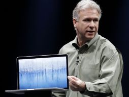 Phil Schiller fue el encargado de dar a concocer la nueva MacBook Air. AP  /